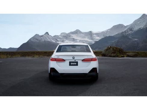 New 2027 BMW 540i xDrive w/ M Sport Package AWD/4WD image 5