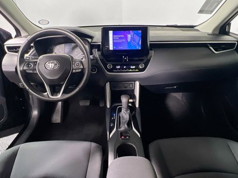 Used 2023 Toyota Corolla Cross LE w/ Moonroof Package FWD image 30