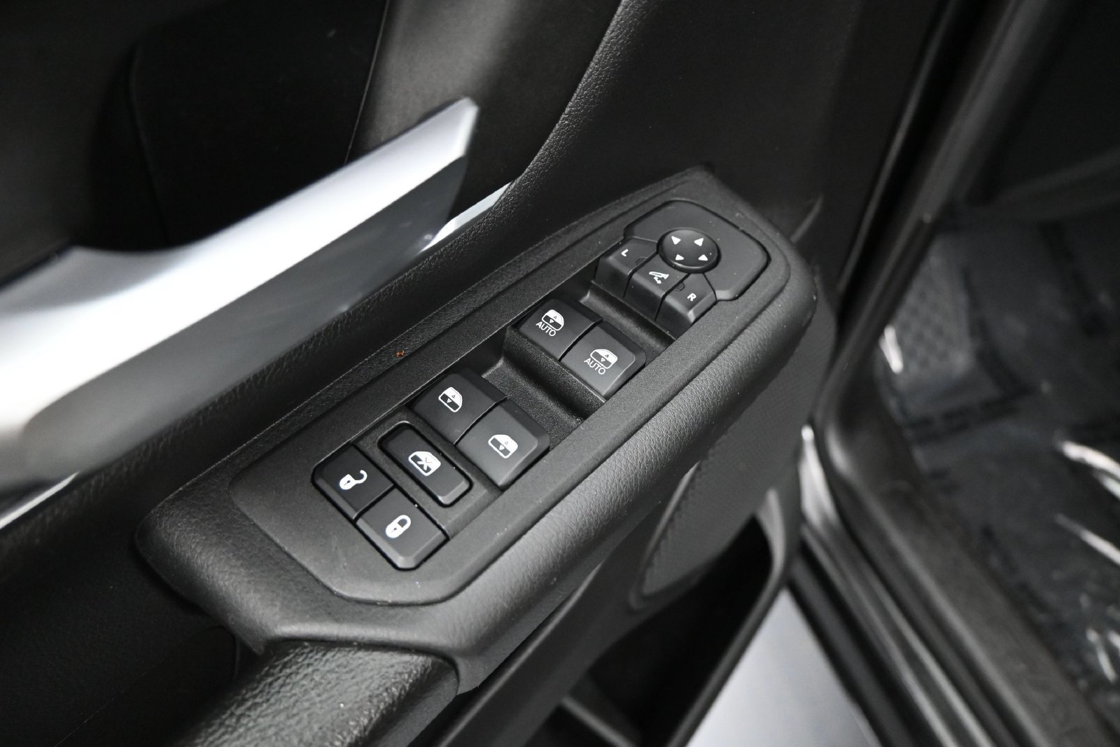 Used 2025 RAM 1500 Big Horn AWD/4WD image 6