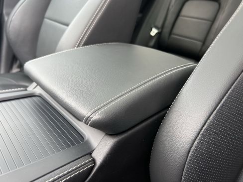 Certified 2025 Jaguar F-PACE R-Dynamic S image 29