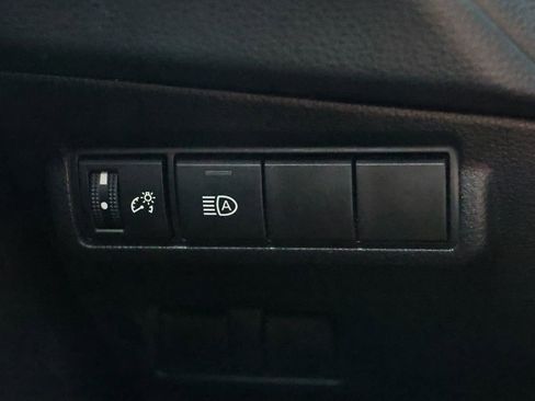 Used 2024 Toyota Corolla Cross LE image 23