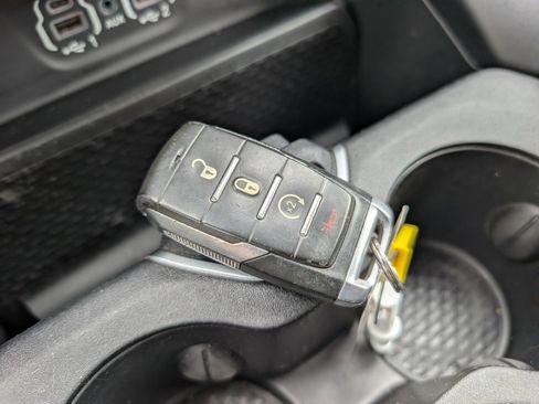 Used 2021 RAM 1500 Laramie image 19