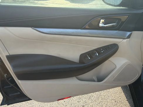 Used 2016 Nissan Maxima 3.5 SL FWD image 9