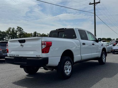 Used 2017 Nissan Titan S AWD/4WD image 5