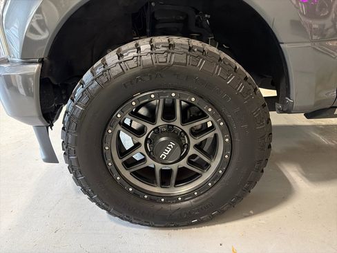 Used 2020 Ford F350 Platinum w/ FX4 Off-Road Package image 11