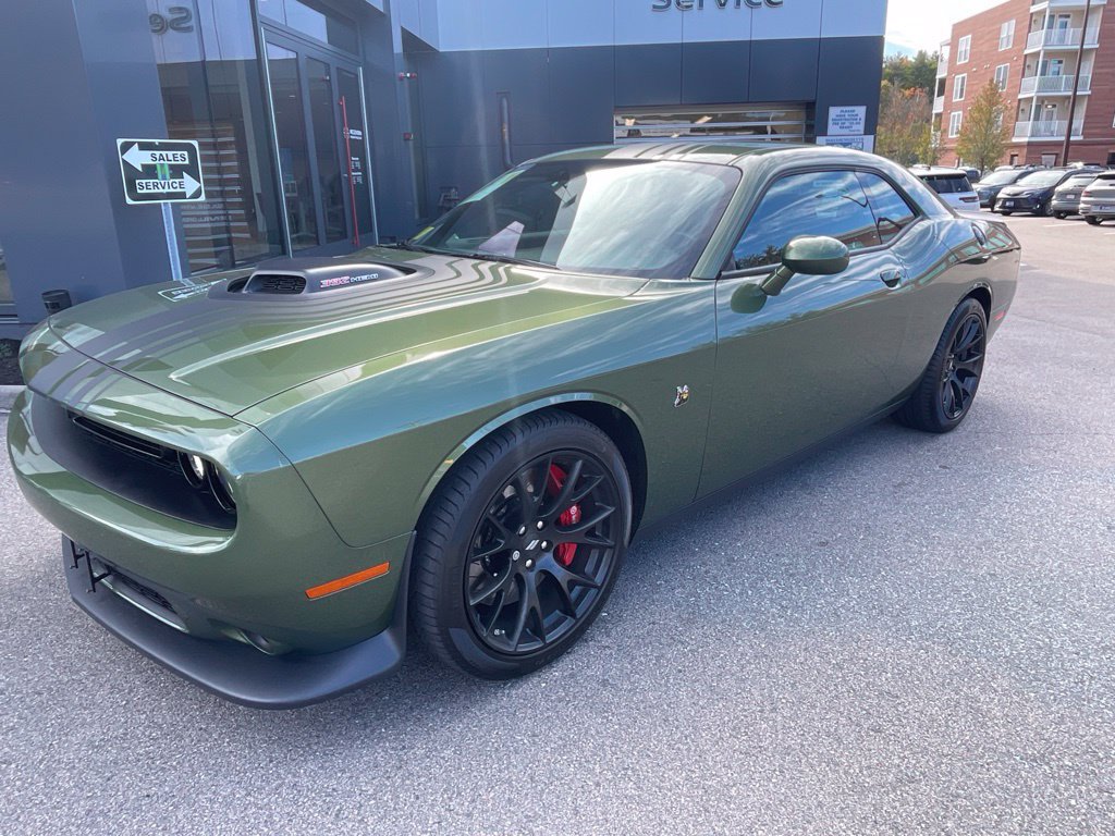 Used 2018 Dodge Challenger R/T Scat Pack RWD image 2