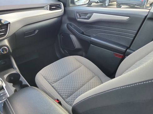 Certified 2022 Ford Escape SE w/ Convenience Package image 15