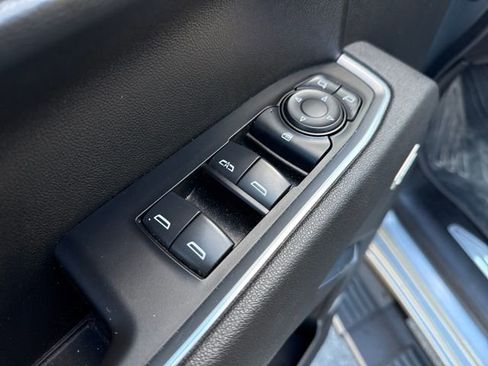 Used 2025 GMC Sierra 1500 Elevation w/ Elevation Premium Package image 24