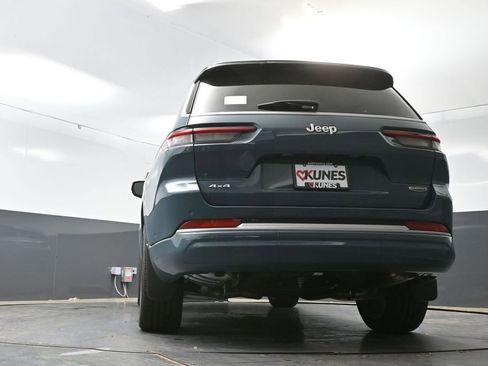 New 2026 Jeep Grand Cherokee L Summit w/ MOPAR Finishing Package AWD/4WD image 45