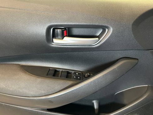Used 2021 Toyota Corolla LE FWD image 19