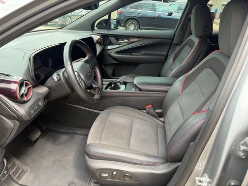 Used 2024 Chevrolet Blazer EV RS AWD/4WD image 11