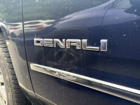 Used 2018 GMC Yukon Denali w/ Open Road Package AWD/4WD image 8