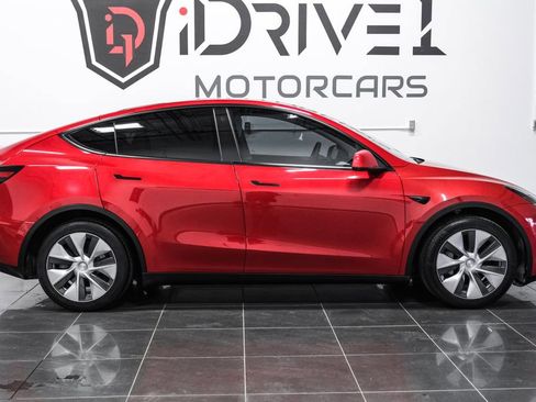 Used 2021 Tesla Model Y Long Range AWD/4WD image 8