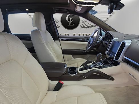 Used 2017 Porsche Cayenne S Platinum w/ Premium Package Plus (Pjy) image 14
