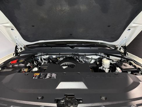 Used 2015 Chevrolet Suburban LT RWD image 8