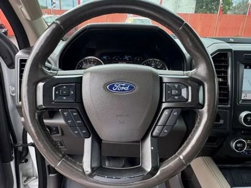 Used 2018 Ford Expedition Limited RWD image 13