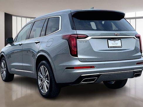 Certified 2025 Cadillac XT6 Premium Luxury image 12