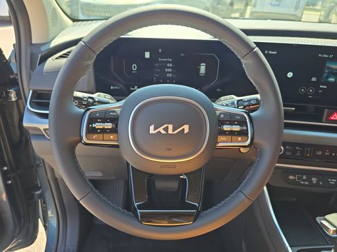 New 2026 Kia Carnival SX FWD image 31