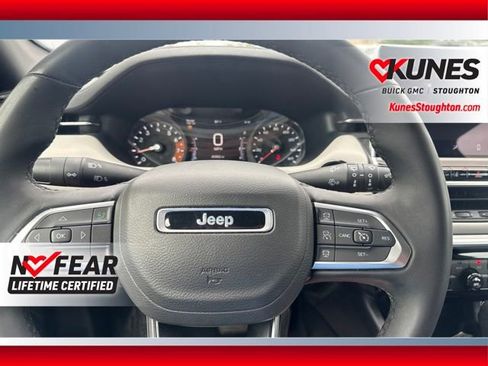 Used 2025 Jeep Compass Limited AWD/4WD image 18