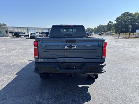 Used 2025 Chevrolet Silverado 2500 LTZ w/ LTZ Plus Package AWD/4WD image 14