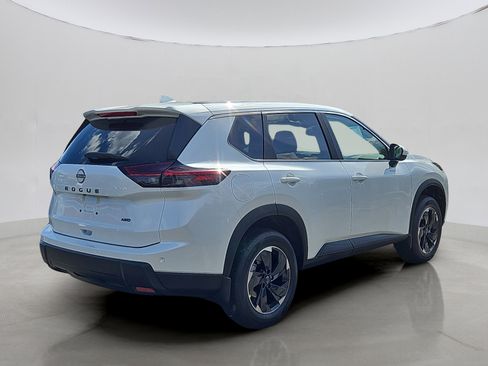 New 2026 Nissan Rogue SV image 3