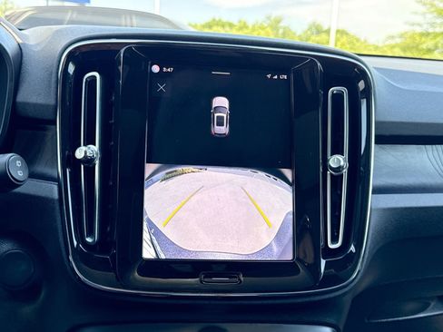 Used 2023 Volvo XC40 Recharge Plus w/ Protection Package Premier AWD/4WD image 19