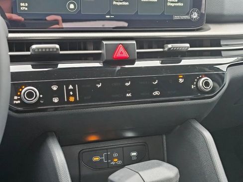 New 2026 Kia Sportage LX image 24