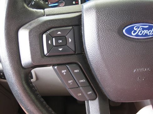 Used 2017 Ford F150 XLT w/ Equipment Group 302A Luxury RWD image 12