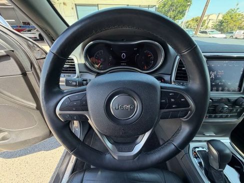 Used 2018 Jeep Grand Cherokee Limited RWD image 11