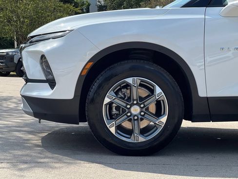 Used 2025 Chevrolet Blazer LT FWD image 24