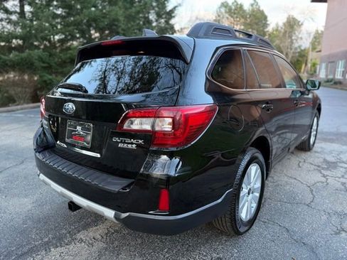 Used 2016 Subaru Outback 2.5i Premium image 5