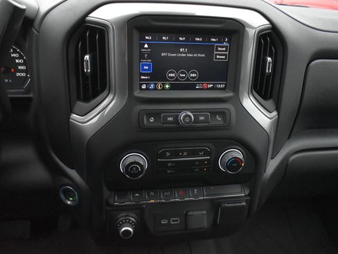 Used 2022 Chevrolet Silverado 1500 Custom image 23