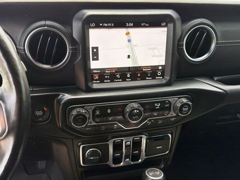 Used 2021 Jeep Wrangler Unlimited Sahara AWD/4WD image 24