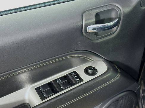 Used 2017 Jeep Compass High Altitude image 22