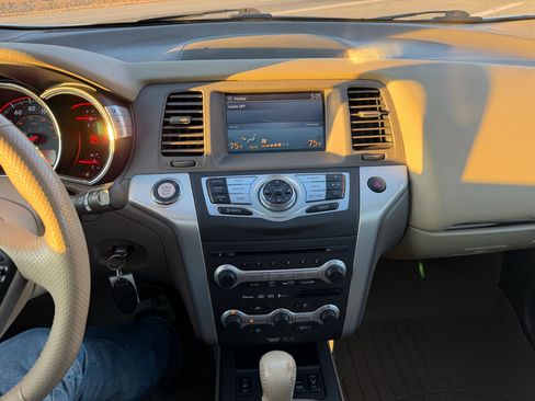 Used 2010 Nissan Murano LE w/ Navigation Pkg image 15