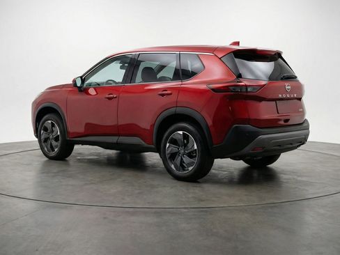 Used 2025 Nissan Rogue SV image 6