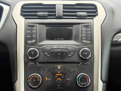 Used 2016 Ford Fusion S FWD image 19