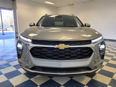 New 2026 Chevrolet Trax LT w/ Driver Confidence Package image 2