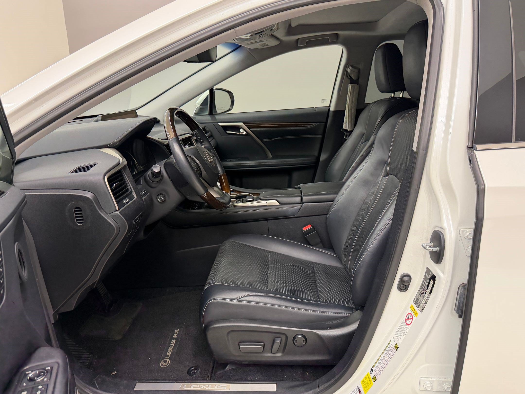 Used 2019 Lexus RX 350 FWD w/ Navigation Package image 5