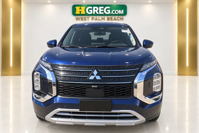 Used 2024 Mitsubishi Outlander SE AWD/4WD image 7