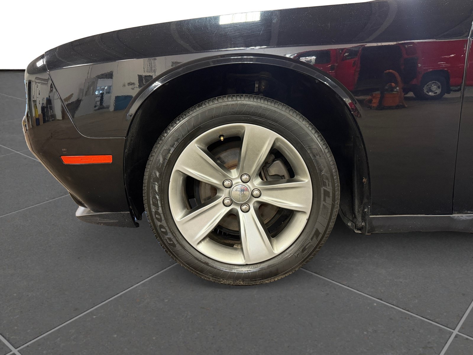 Used 2019 Dodge Challenger SXT RWD image 12