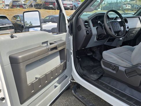 Used 2012 Ford F250 XL w/ PWR Equipment Group AWD/4WD image 18