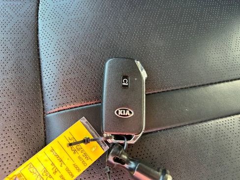 Used 2021 Kia Sorento S image 39