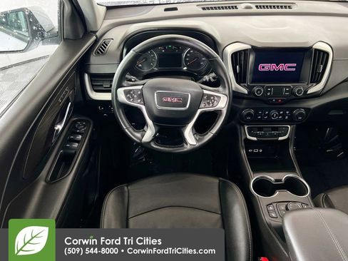 Used 2023 GMC Terrain SLT image 25