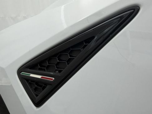 Used 2021 Lamborghini Urus image 9