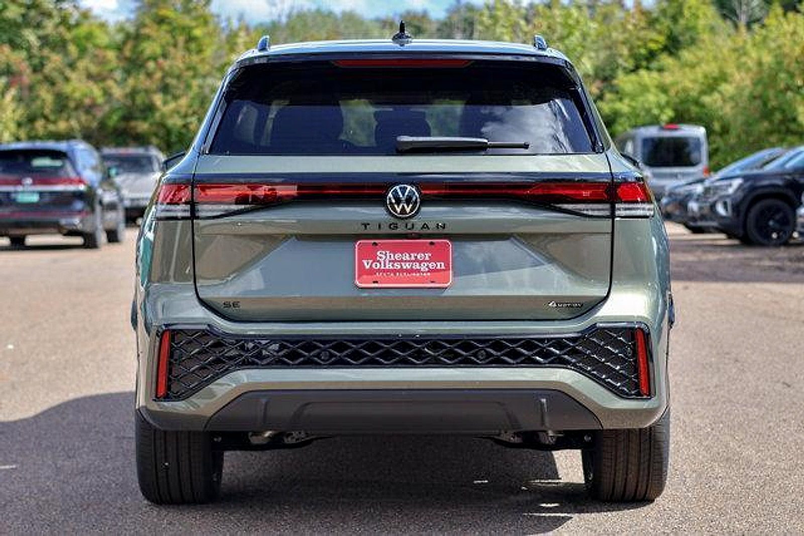 New 2026 Volkswagen Tiguan SE R-Line AWD/4WD image 5