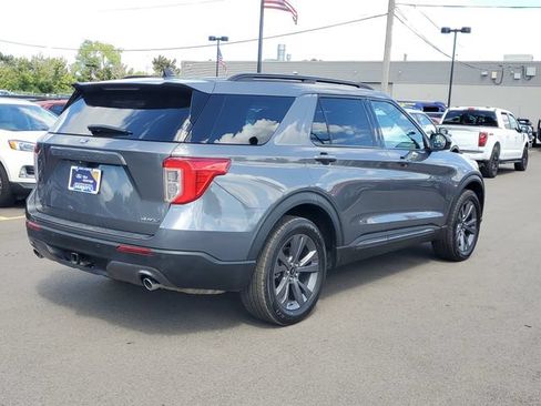 Certified 2023 Ford Explorer XLT w/ Equipment Group 202A AWD/4WD image 4