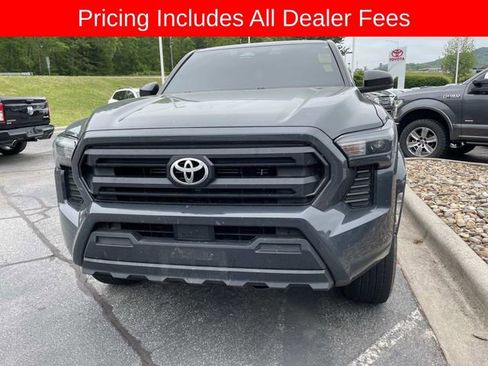 Used 2024 Toyota Tacoma SR AWD/4WD image 8