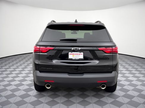 Used 2023 Chevrolet Traverse LT FWD image 11