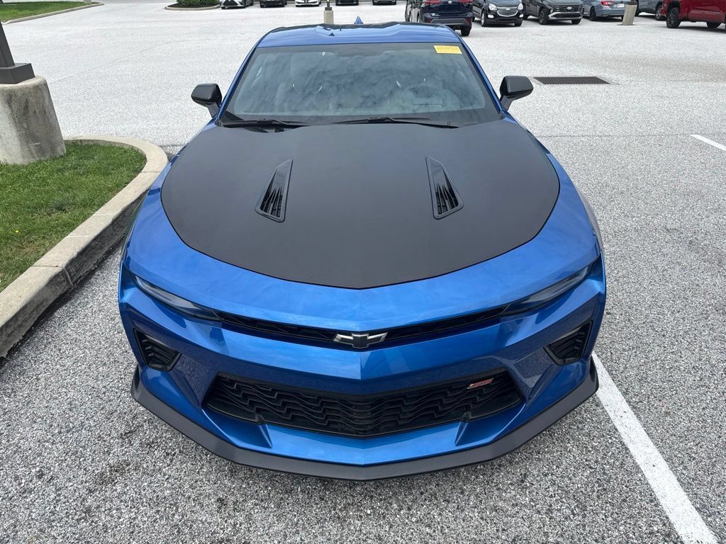 Used 2018 Chevrolet Camaro SS RWD image 3